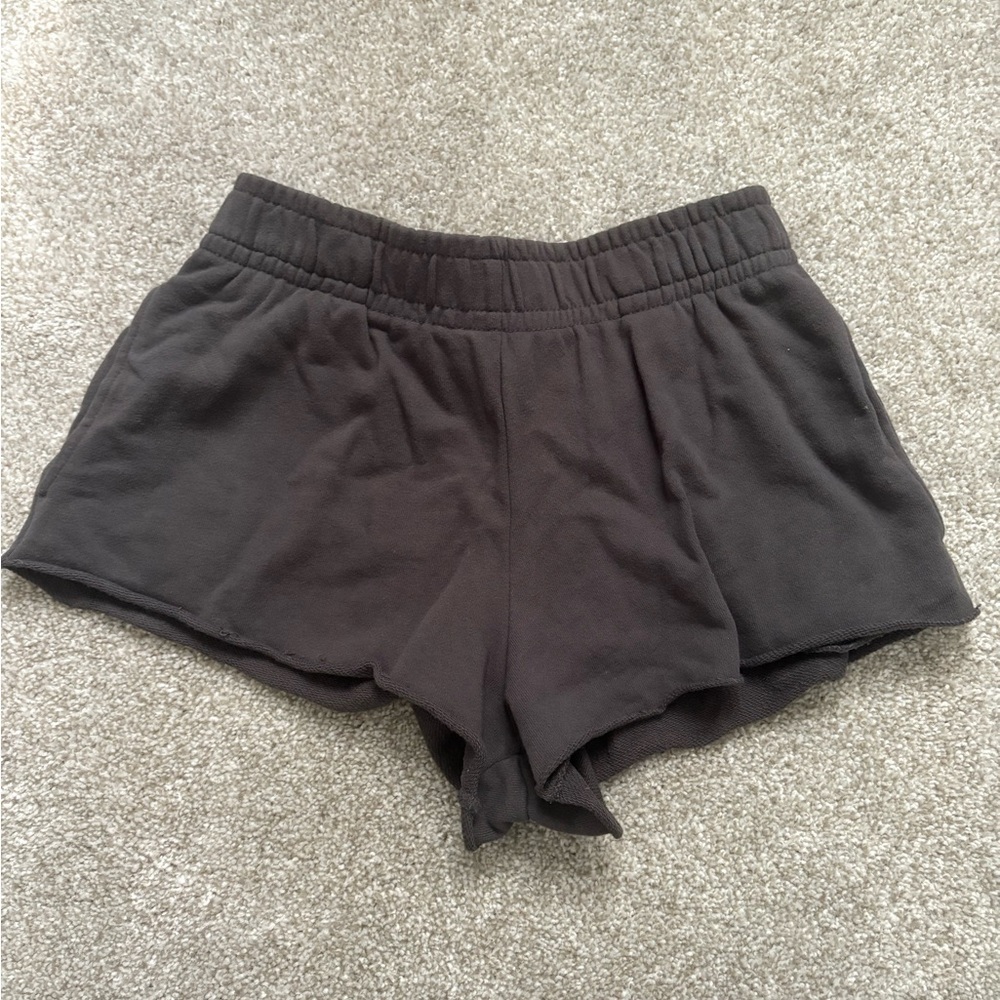 Garage booty shorts
